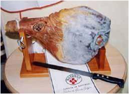 Coffret Cadeau Tradition Jambon de Bayonne avec support bois